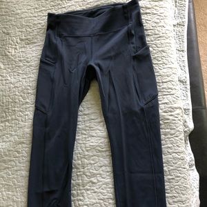 lululemon cropped navy leggings